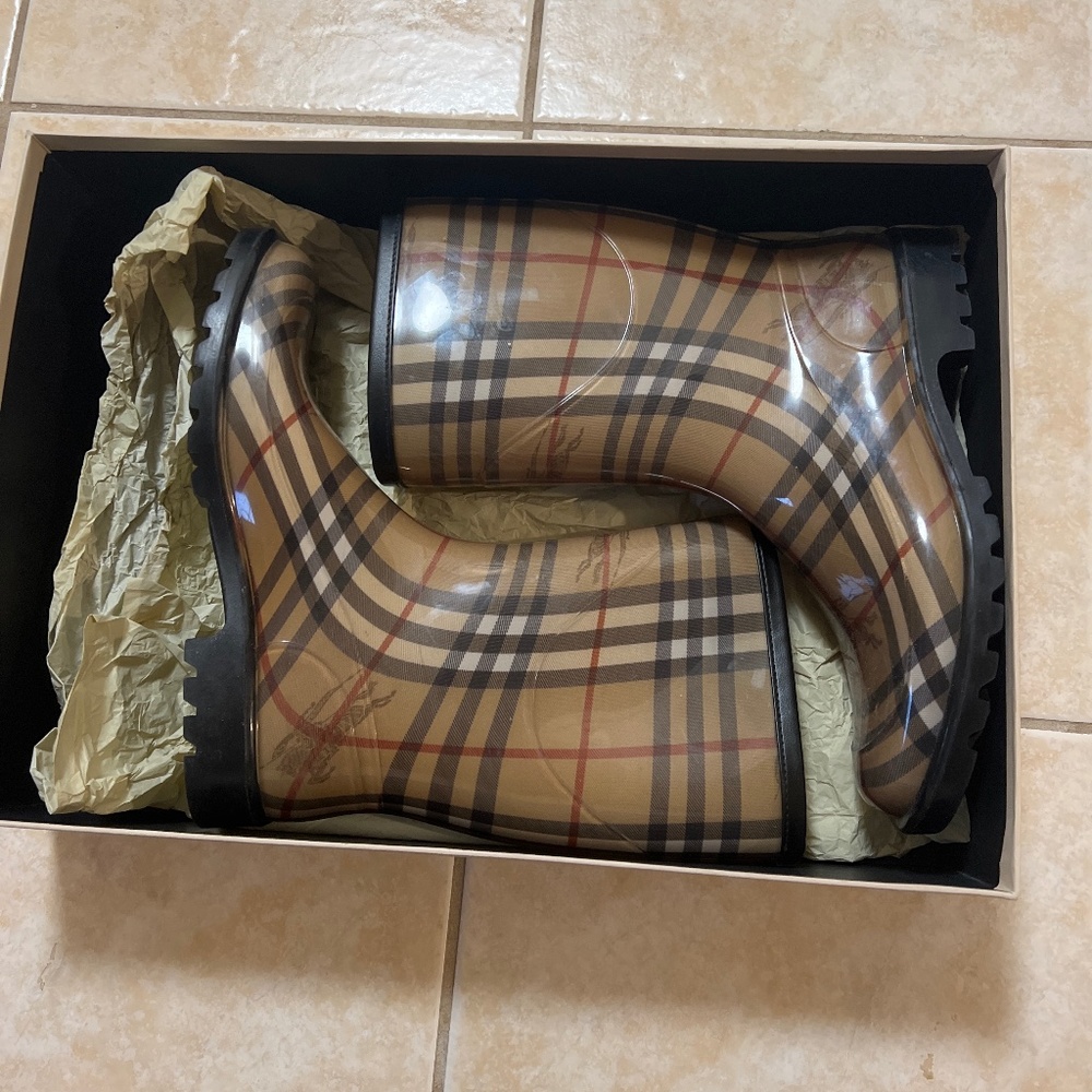 Burberry rain boots
